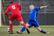 Luzerner Kantonsrat Rolf Born (rechts) geht mit vollem Einsatz gegen Nationalrat Jürg Grossen vor. (Bild: Philipp Schmidli (Bern, 13. März 2018))