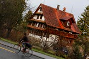 Das Bauernhaus an der Schochenmühlestrasse 2 in der Stadt Zug. (Bild: Stefan Kaiser / Neue ZZ)