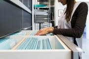Soll im Kanton Luzern elektronisch werden: Das Patientendossier. (Bild: Keystone)