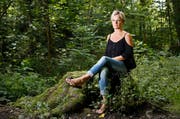 «Ich habe die Hoffnung, dass meine Krankheit irgendwann anerkannt wird und ich wieder mehr Raum erhalte»: die elektrosensible Bernerin Graziella Maiano. (Bild: Beat Mathys)