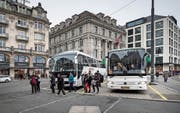 Der Schwanenplatz soll von Cars befreit werden – und für Touristen trotzdem gut erreichbar bleiben. (Bild: Pius Amrein (Luzern, 2. Februar 2017))