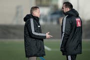 Liegen derzeit mit Grippe im Bett: FCL-Sportchef Rolf Fringer (links) und Trainer Markus Babbel. (Archivbild Pius Amrein)