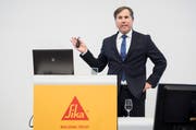 Sorgte mit seiner Aussage zur Mauer in den USA für Reaktionen: Jan Jenisch, CEO des Baarer Baustoffherstellers Sika. (Bild: Keystone/Ennio Leanza)