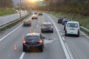 Die Unfallstelle auf der A14 nach dem Tunnel Rathausen in Richtung Luzern. (Bild Luzerner Polizei)