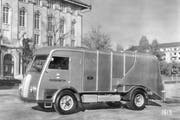 Das waren noch Zeiten: Ab 1953 war der Rücklader mit hydraulischer Pressvorrichtung unterwegs. (Bild: pd)
