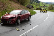 Die Autos kollidierten frontal. (Bild: Luzerner Polizei)