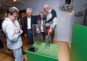 Erholung und Elektrizität sind die Themen der aktuellen Ausstellung in der Burg Zug. (Bild: Werner Schelbert (8. September 2017))
