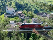Die SBB erhält auf der Gotthard-Bergstrecke Konkurrenz: Auch die SOB will die Strecke künftig betreiben. (Archivbild) (Bild: KEYSTONE/URS FLUEELER)