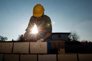 Das Baugewerbe ist gut ins neue Jahr gestartet. (Bild: Roger Grütter / Neue LZ)