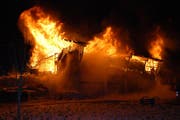 Die Scheune ist vollständig abgebrannt. (Bild: Luzerner Polizei)