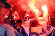 Hooligans im Stadion. (Archivbild: Philipp Schmidli)
