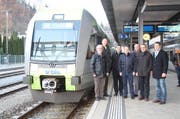 Der Gemeindeverband Region Luzern West mit einem der neuen Züge. (Bild: pd)