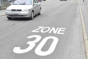 91 Autofahrer hielten sich nicht an Tempo 30 (Symbolbild). (Bild: Neue LZ)