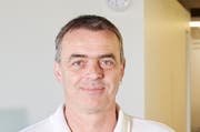 «Man darf Wandern nicht unterschätzen. Auch dabei braucht man koordinative Fähigkeiten.» Urs Müller, Leiter Sportmedizin am LUKS. (Bild: Natalie Boo / AURA)