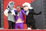 Die Moggetätscher begeistern mit ihrem Theater auf dem Stadtkeller. (Bild Philipp Schmidli/Neue LZ)