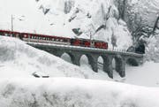 Die Matterhorn-Gotthard-Bahn zwischen Göschenen und Andermatt. (Bild: Archiv Keystone)