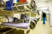 Umgenutzte Zivilschutzanlagen gibt es bereits: Unser Bild zeigt die Unterbringung von Flüchtlingen in Meggen. (Bild: Philipp Schmidli / Neue LZ)