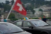 Symbolbild: Auf dem Bild zu sehen sind Taxis der Fahrt über die Seebrücke in Luzern. (Bild: Pius Amrein / Neue LZ)