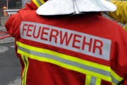 Die Stützpunktfeuerwehr Pfäffikon stand mit 20 Feuerwehrleuten im Einsatz. (Symbolbild) (Bild: Archiv LZ)