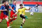 Baar mit Ronny Mazenauer (rechts) ist den Kantonsrivalen (Ursin Good, vorne, und Sandro Scherer) dank des Derbysiegs enteilt. (Bild Stefan Kaiser)