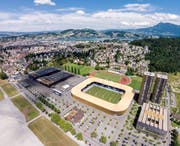 Blick auf die Allmend mit dem Hallenbad, den beiden Wohntürmen, dem Stadion, der Leichtathletik-Anlage sowie dem Messegebäude (von rechts). (Bild Philipp Schmidli)