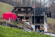 Das Zweifamilienhaus in Schachen ist bis auf die Grundmauern niedergebrannt. (Bild: Philipp Schmidli (Schachen, 11. Februar 2018))