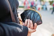 Immer mehr Pensionierte sind auf Ergänzungsleistungen angewiesen. (Bild: Gaetan Bally/Keystone)