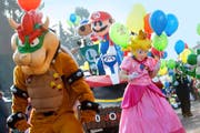 Das Mario-Kart-Sujet der Gruppe Dooq wurde vom Publikum zur besten Umzugsnummer gewählt. (Bild: Boris Bürgisser / Neue LZ)
