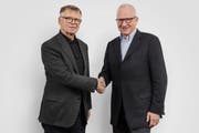 Peter Wanner, Verleger der AZ Medien und Etienne Jornod, Verwaltungsratspräsident der NZZ-Mediengruppe. (Bild: Roman Beer (6. Dezember 2017))