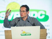 Auch Nationalratskandidat und Weltwoche-Chefredaktor Roger Köppel kritisierte die Asylpolitik von SP-Bundesrätin Simonetta Sommaruga vor den SVP-Delegierten scharf. (Bild: KEYSTONE/ENNIO LEANZA)
