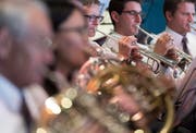 Die Musikgesellschaft Schüpfheim im Wettspiellokal Casino in Montreux. (Bild Keystone / Laurent Gilliéron)