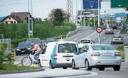 Verkehrssituation am Kreisel Forren in Rotkreuz. (Bild: PD)