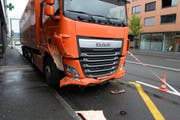 Der Lastwagen wurde nur leicht beschädigt. (Bild: Luzerner Polizei)
