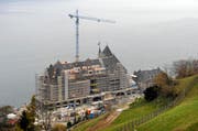 Blick auf das Park-Hotel Vitznau, das Peter Pühringer gehört. (Bild: Pius Amrein / Neue LZ)