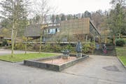 Das Grenzhof-Schulhaus ist im Inventar schützenswerter Bauten eingetragen. (Bild: Dominik Wunderli (Luzern, 22. November 2016))
