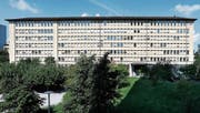 Im ehemaligen Gebäude der Landis & Gyr wird im Sommer 2019 die Stadtverwaltung einziehen. (Bild: Stefan Kaiser (Zug, 1. September 2016))