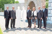 Ueli Amstad und Yvonne von Deschwanden (Mitte) treten im kommenden März nicht mehr zu den Gesamterneuerungswahlen an. Othmar Filliger, Alfred Bossard, Res Schmid, Karin Kayser und Josef Niederberger (von links) können bei einer Wiederwahl Mitte 2018 zwei neue Mitglieder in ihren Reihen begrüssen. (Bild: Corinne Glanzmann (4. Oktober 2016))