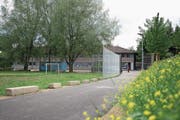 Die Durchgangsstation Steinhausen ist momentan die einzige im Kanton. (Bild: Maria Schmid (12. Juni 2017))