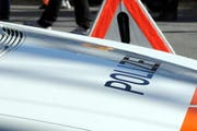 Die Luzerner Polizei sucht einen hellen Mitsubishi. (Symbolbild Adrian Venetz / Neue NZ)