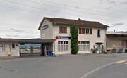 Auch in Reichenburg kommt es zu Anpassungen, im Bild der Bahnhof. (Bild Google Street View)