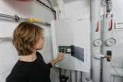 Ein Erdgas-Wandheizgerät in einem Einfamilienhaus. (Bild: pd)