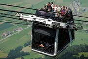 Die Cabrio-Bahn aufs Stanserhorn. (Bild: Boris Bürgisser)