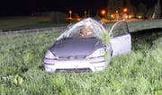 Der 28-jährige Lenker konnte diesem Auto unverletzt entsteigen. (Bild: Luzerner Polizei (Sempach, 22. Mai 2017))