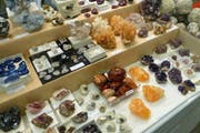 Steine zum Fühlen und Mineralien zum Staunen. (Bild: PD)