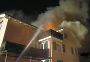 Das brennende Wohnhaus in Attingausen. (Bild Kapo Uri)