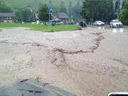 Hochwasser am 14. Juli 2014 in Kriens. (Bild: Leserreporter Elgahami Hager)