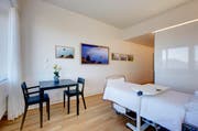 Ein Blick in eines der neuen Einzelzimmer. (Bild: PD/Gabriel Ammon / AURA Fotoagentur)