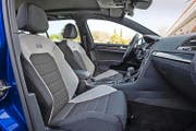 Der Golf R Variant verfügt über Sportsitze, die diesen Namen auch verdienen. (Bild: PD)