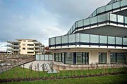 Wohnungen der Überbauung Ebilife in Ebikon. Unser Bild wurde im Januar 2015 gemacht, damals standen die Eigentumswohnungen bereits seit über einem Jahr leer. (Bild: Pius Amrein / Neue LZ)
