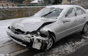 Eines der Fahrzeuge, das beim Unfall in Greppen beteiligt war. (Bild Luzerner Polizei)
